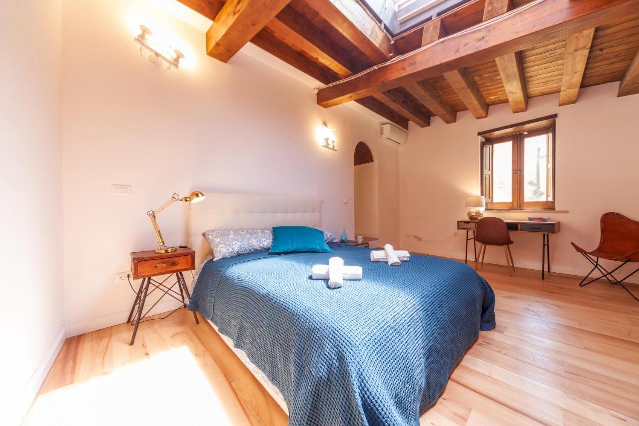 Vakalu-piazza Duomo Charming Apartment Syracuse