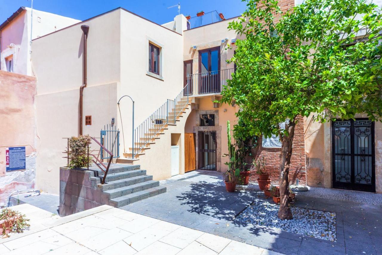 Vakalu-piazza Duomo Charming Apartamento